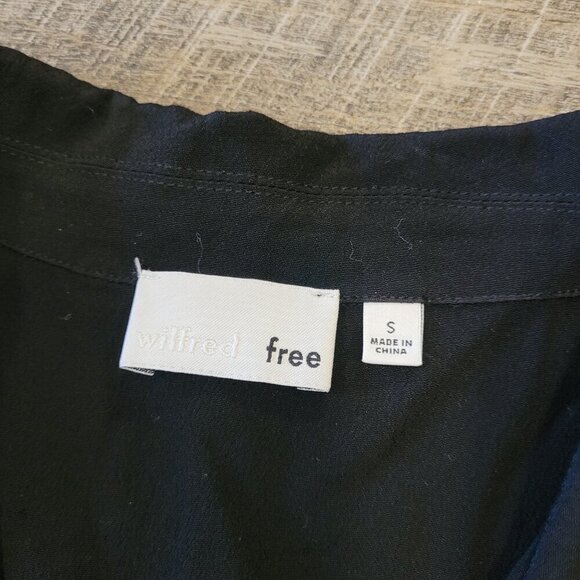 WILFRED FREE | Aritzia Tie Front Blouse Crop Top | Sz. S - Picture 3 of 5